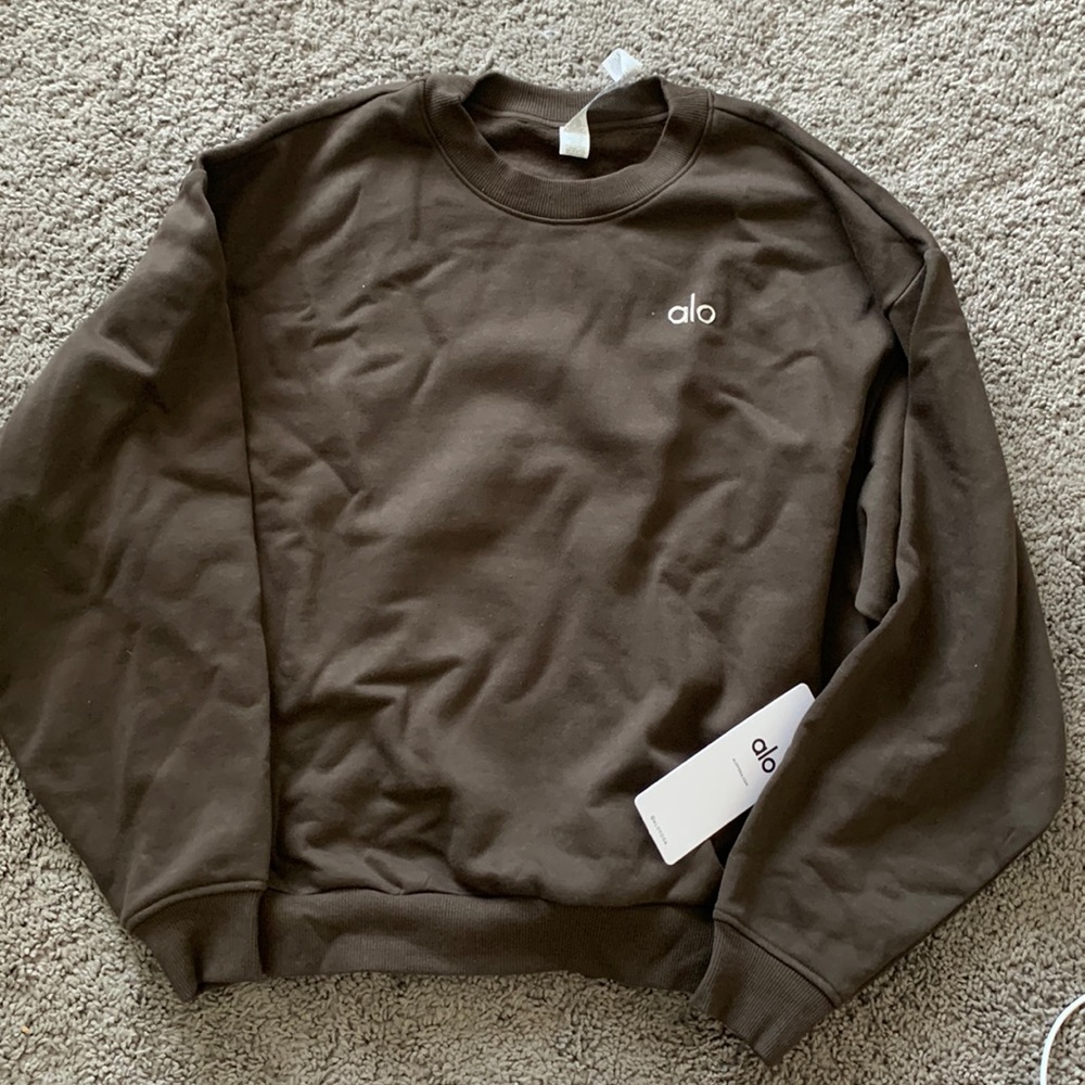 Alo Yoga Accolade Crew Neck Pullover - size small - color Espresso